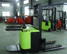 ky平台-ky平台（中国）
讲解：全电动堆垛车的检查和维护